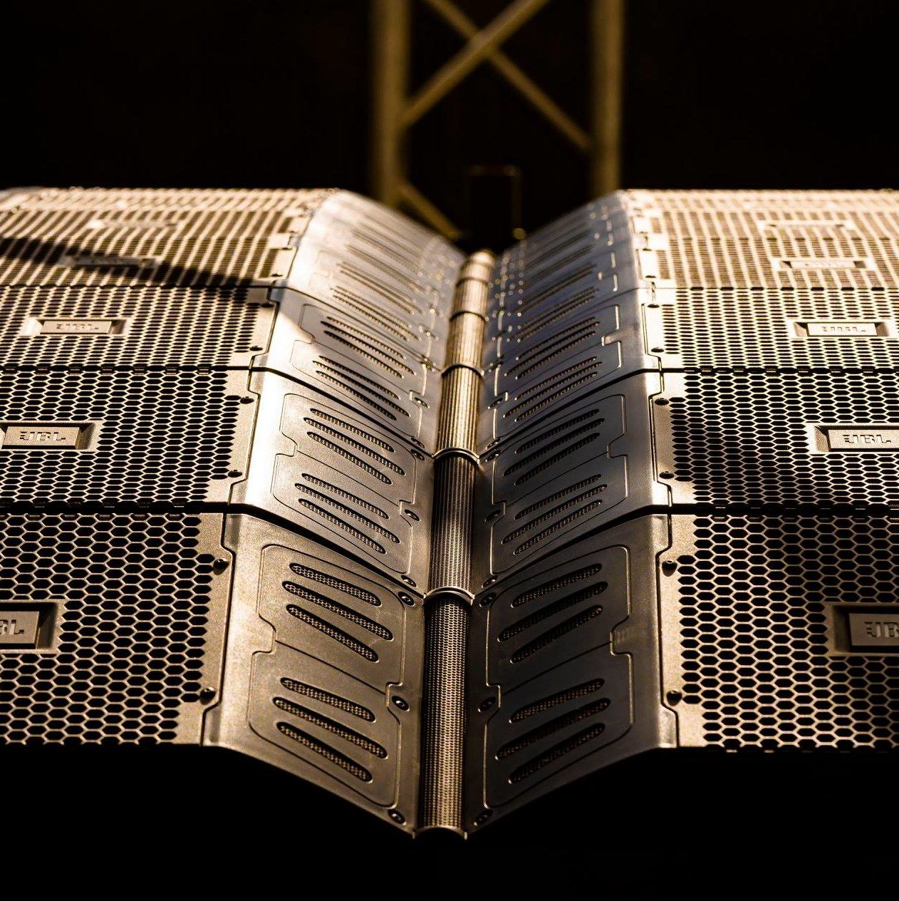 Firma nagłośnieniowa, nagłośnienie imprez, nagłośnienie estradowe, dźwięk festiwal, wynajem głośników, profesjonalne nagłośnienie imprezy, wsound